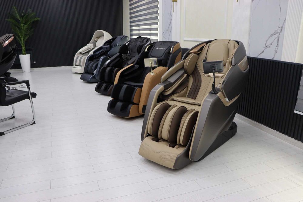 Массажное кресло с функцией растяжки для расслабления.