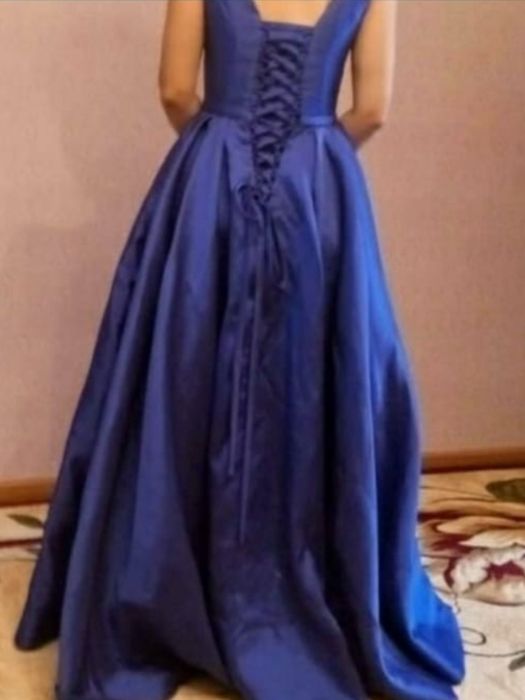 Вечерние и обычные платья 42-44