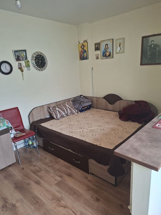 vand casa 3 camere din caramida zona centrala