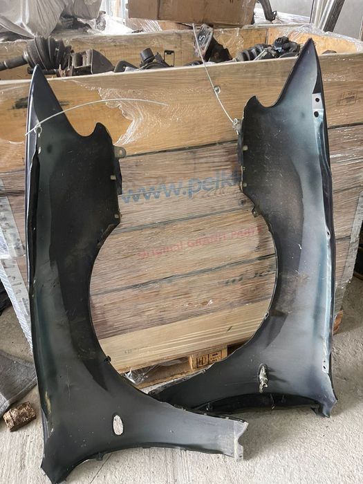 Крылья Передние Мазда Кседокс 6