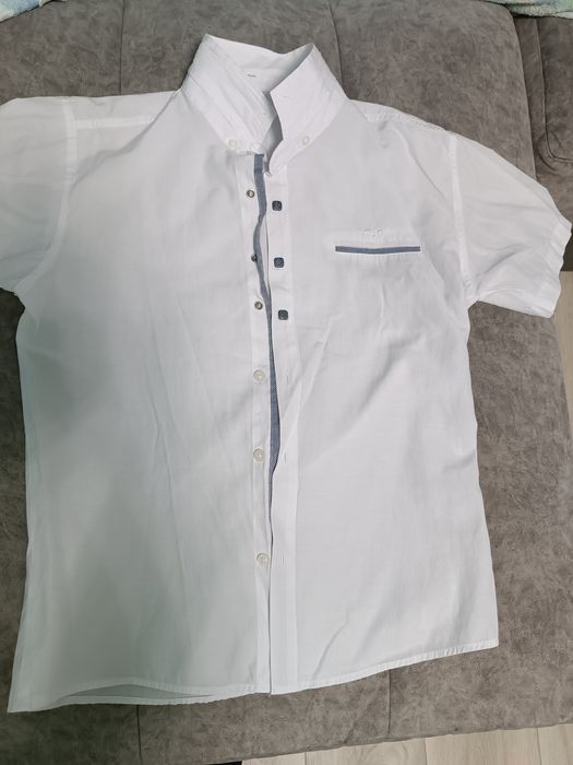 Продам школьные рубашки на мальчика