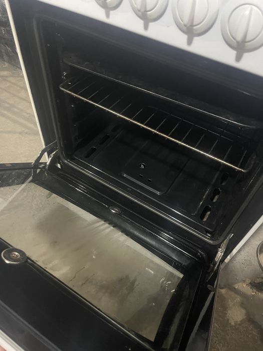 Продам газовую плиту