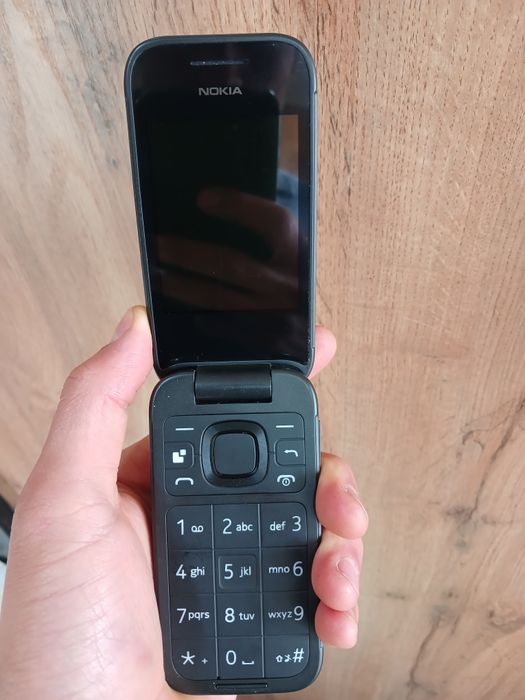 Nokia 2660 sotiladi