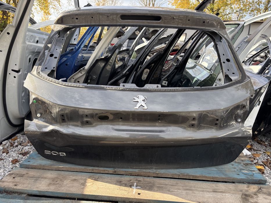 Капак/Багажник/Задна врата Peugeot 208