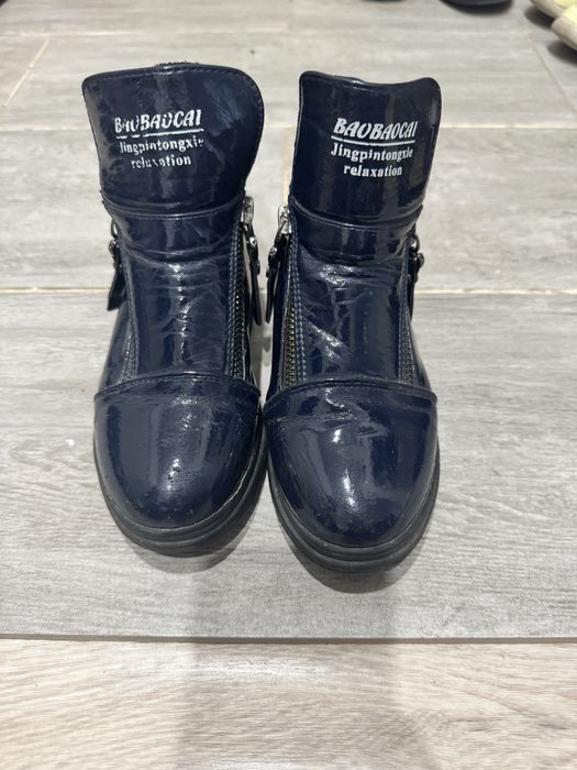 Продам осеннюю обувь на девочку