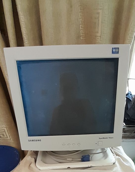 Манитор рабочий Самсунг