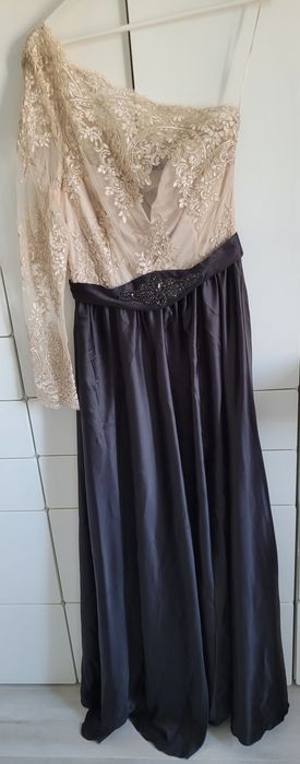 Rochie MGB neagra cu bust bej și pene la umăr M(38)