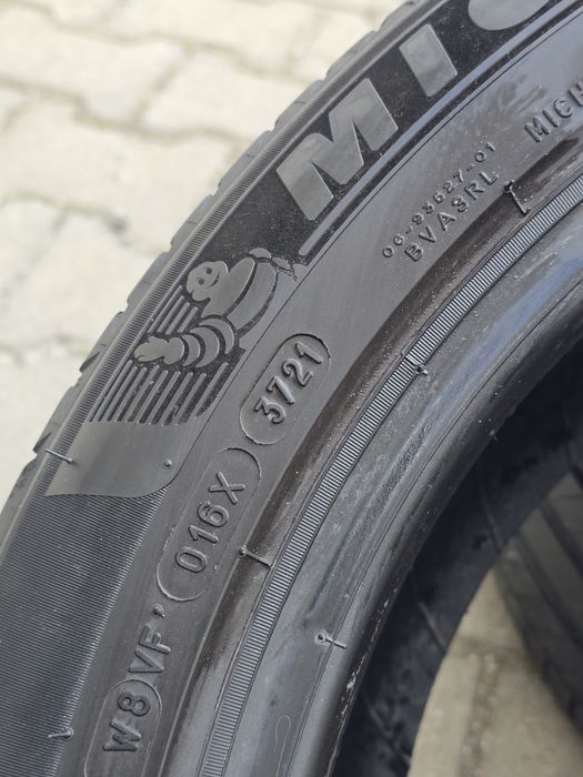 225 50 18 Michelin