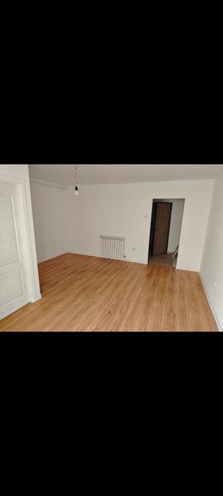 Proprietar vand garsoniera la cheie