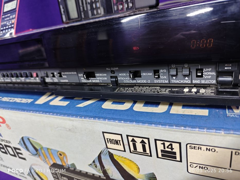 Видеомагнитофон Sharp VC-780 в отличном состоянии. Глотает