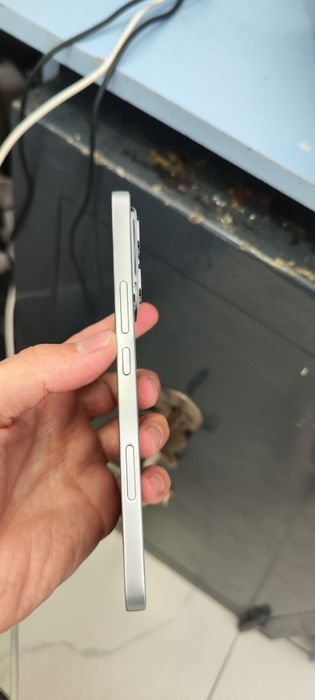 Honor 400 lite.  nok