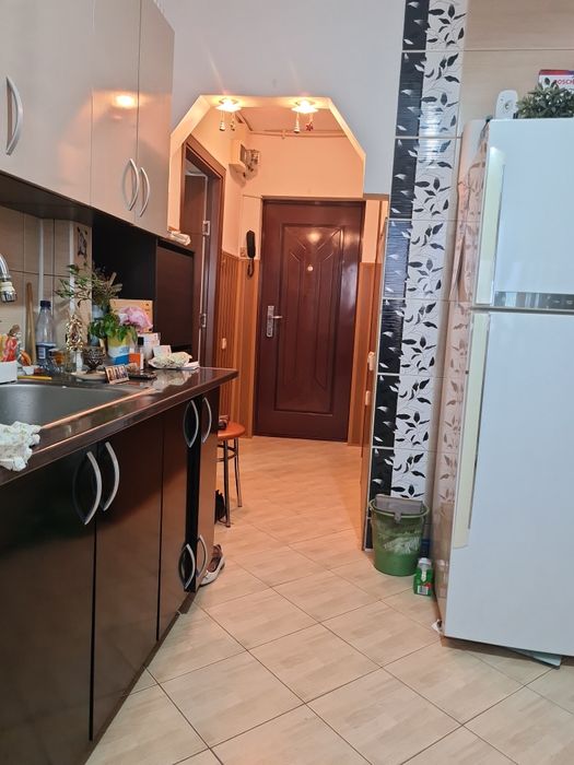 Proprietar, vand garsonieră decomandată 36 mp – zona Parcul Teilor (Titan - Ozana)