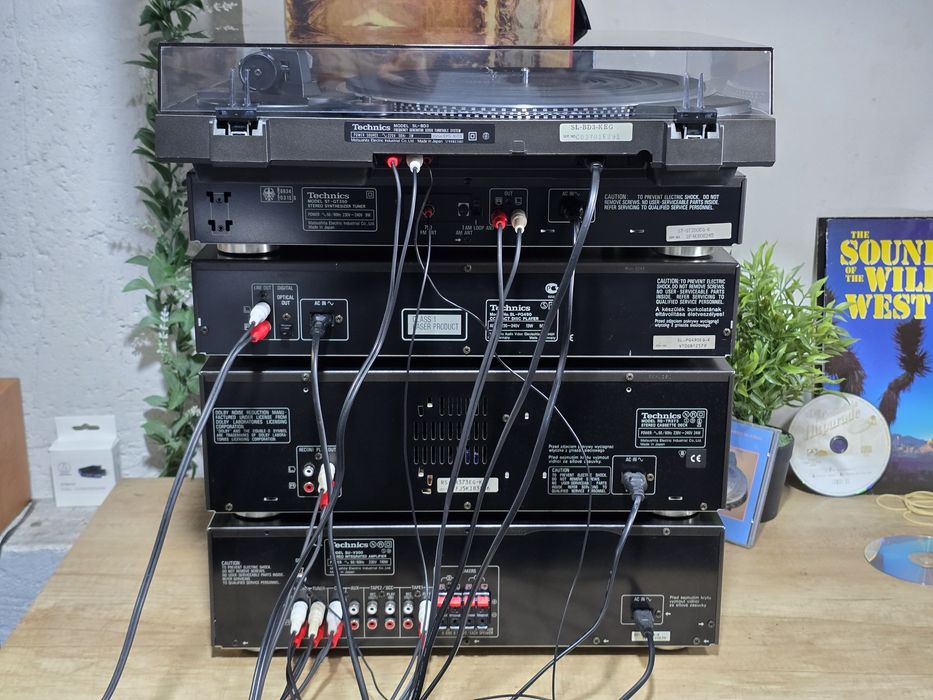 Linie audio TECHNICS, amplificator, deck, tuner, pick-up, cd-player
