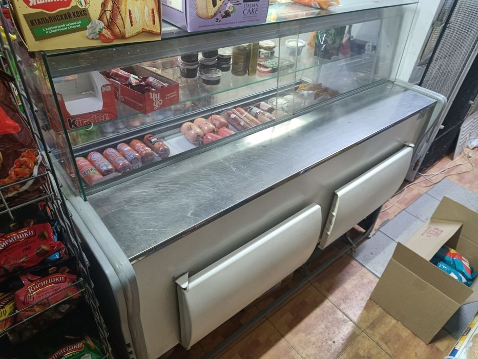 Витринный холодильник