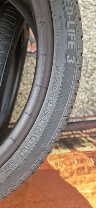 2 Anvelope ca noi Semperit 215 40 R18 de vara. Dot 2020