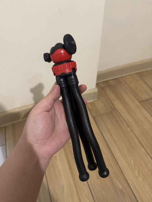 Продам : трипод, присоска, штатив