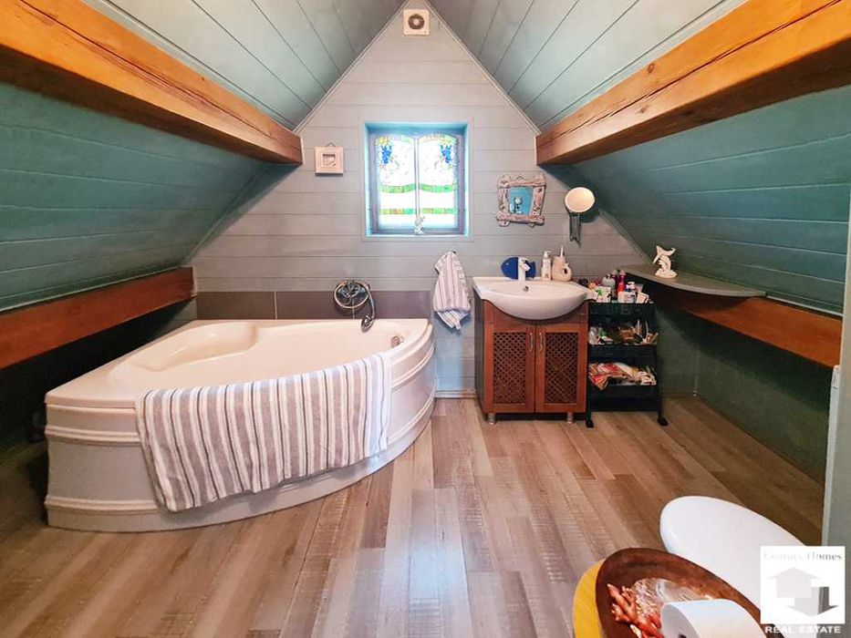 Продава се Къща в с. Моравица, Област Търговище - 300 кв.м за 817 €/кв.м - Снимка #14