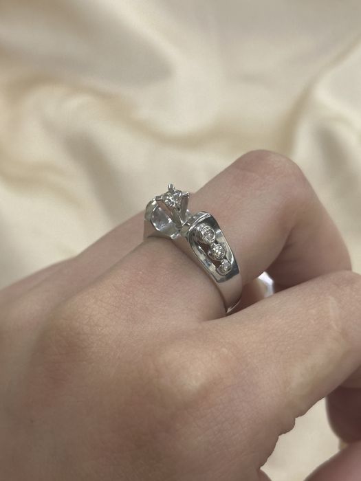 Золотой комплект с бриллантами