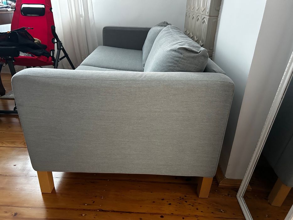 Canapea cu trei locuri- nu este extensibila !!