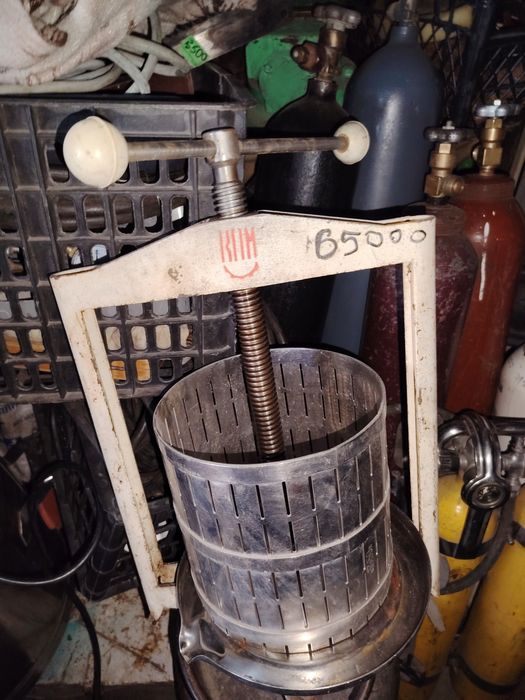 Тиски гиря самовар часы пресс