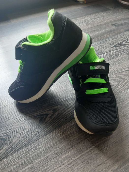 Маратонки за момче MAT STAR