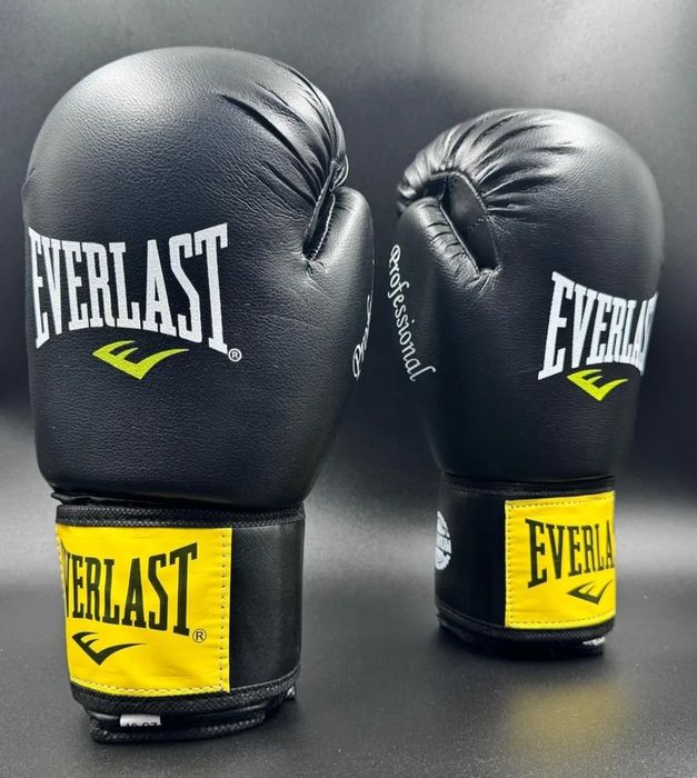 Боксёрские перчатки EVERLAST