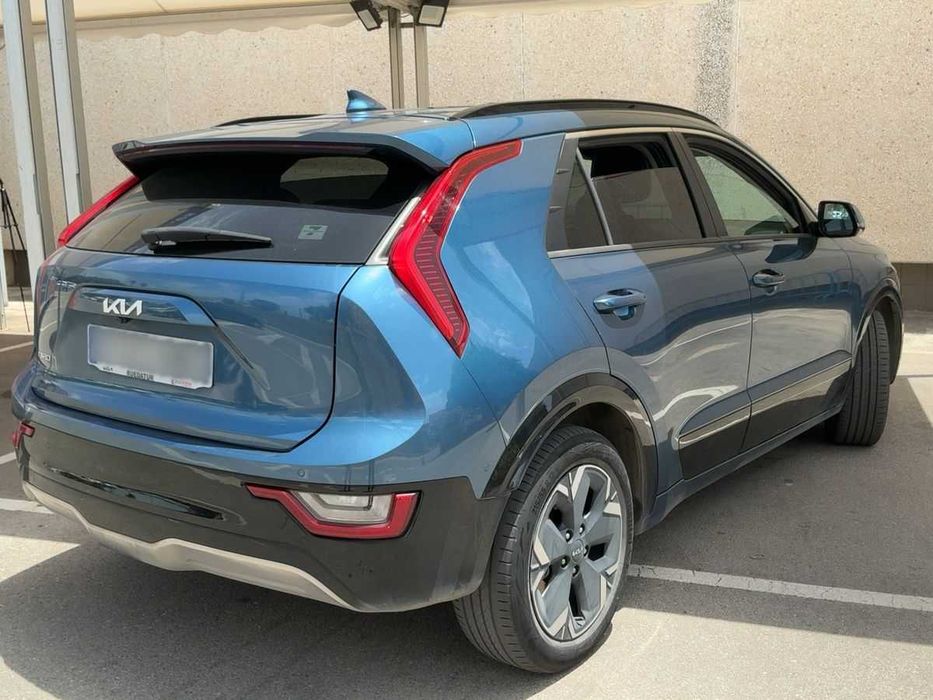 Kia Niro electric drive 204ks150 kW64kwh e-Emotion