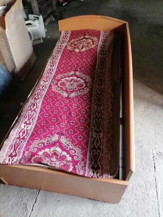 Продам кровать сроно