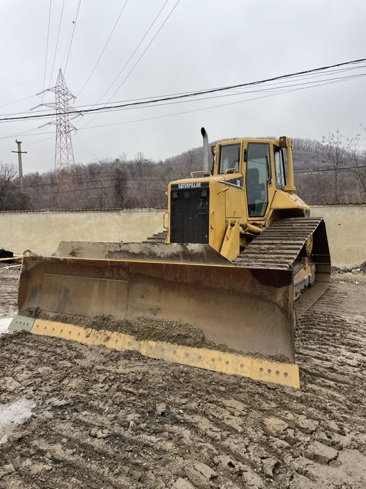 Inchiriez  vind Buldozer Caterpillar D6 N Lgp CAT