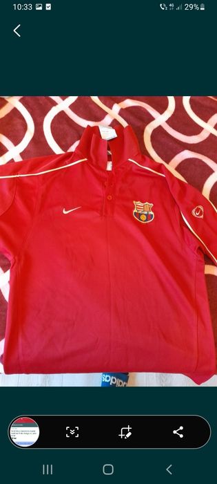 Vand tricou barcelona, ca nou, marimea M dar merge si L pret 50 lei