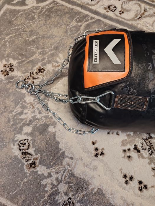 Vând sac de box de 32 kg