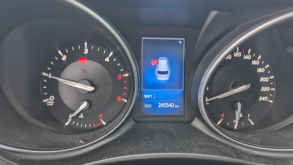 Toyota Avensis 2.0 D-4D - 2015