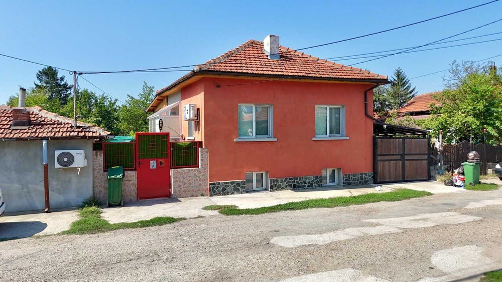 Къща за продажба в гр. Мартен