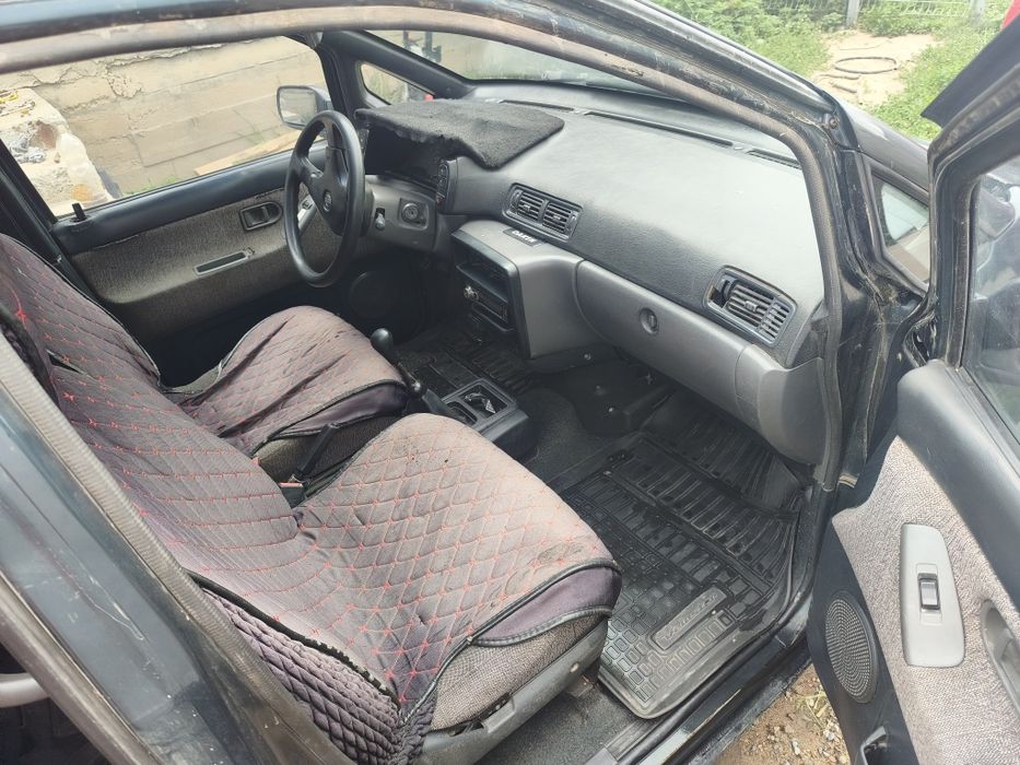 Продам Nissan Prairie