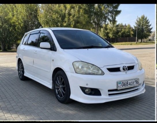 Продам Toyota Ipsum 2005 г