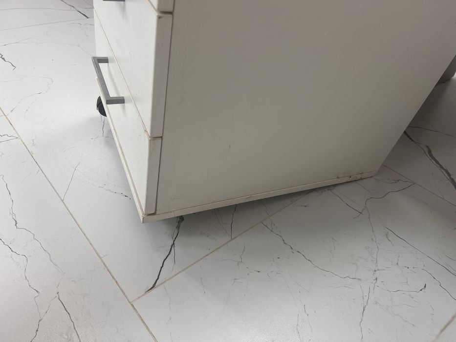 Отдам даром шкаф 3 тумбы