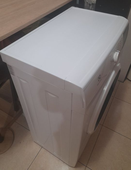 Пералня Електролукс