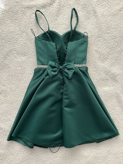 Официална рокля