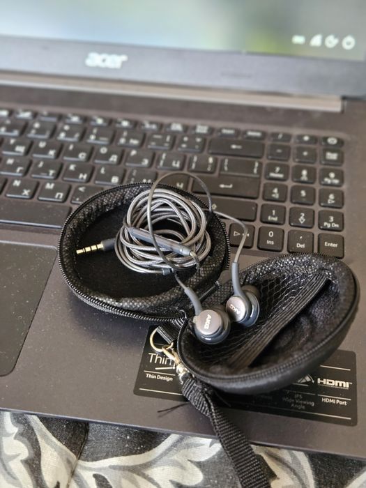 Оригинални слушалки AKG, топ състояние