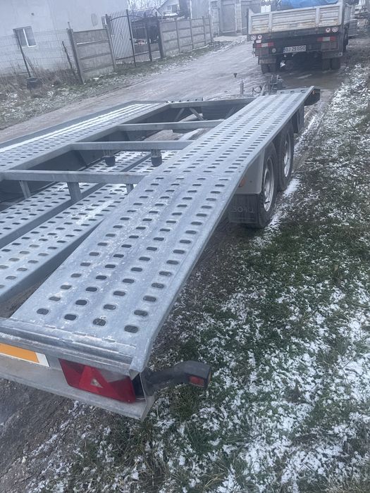 Platforma auto impecabila