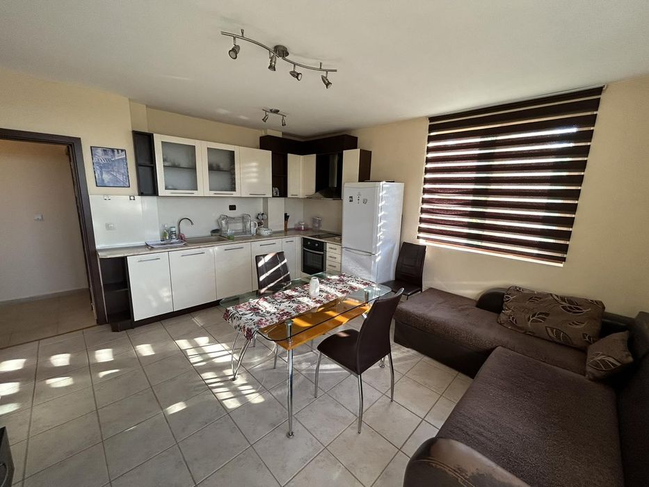 Дава се под наем Двустаен апартамент в Варна, Аспарухово - 75 кв.м за 350 € - Снимка #1