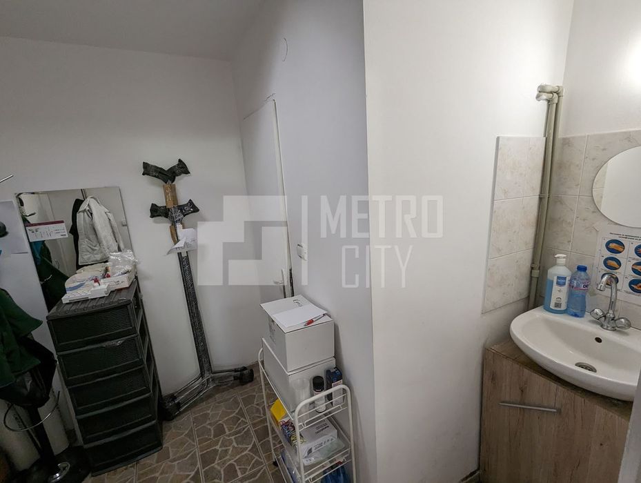 Продава се Магазин в София, Красно село - 29 кв.м за 2022 €/кв.м - Снимка #5