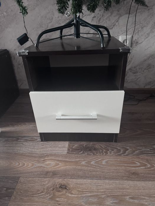 Продам спальный гарнитур + матрас