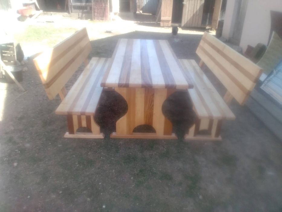 Vand masa cu banci