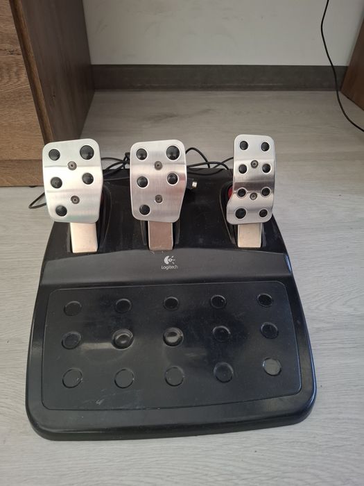 Logitech g27 /волан, педали, лост/