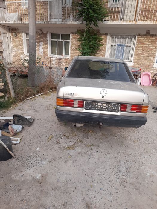 Мерседе 190 авто разбор