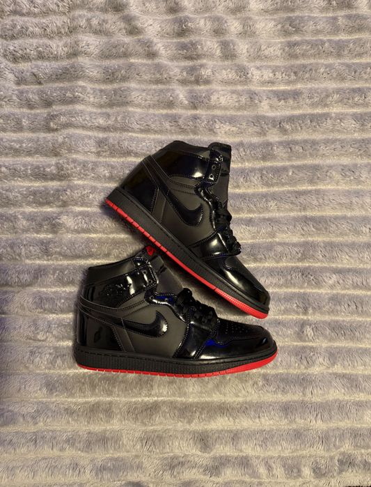 Adidași Jordan 1 high red noir