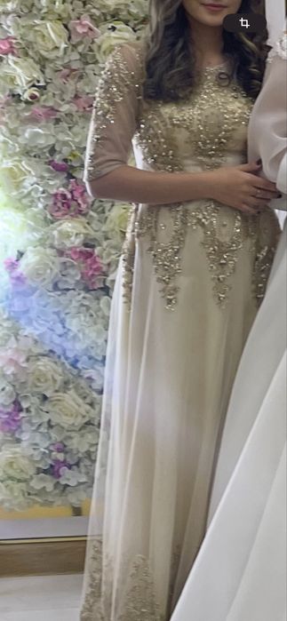 Вечернее платье