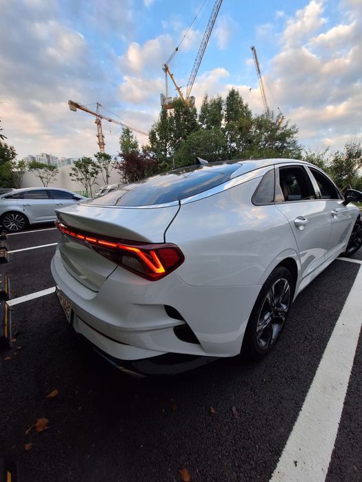 Kia k5 2023 белая