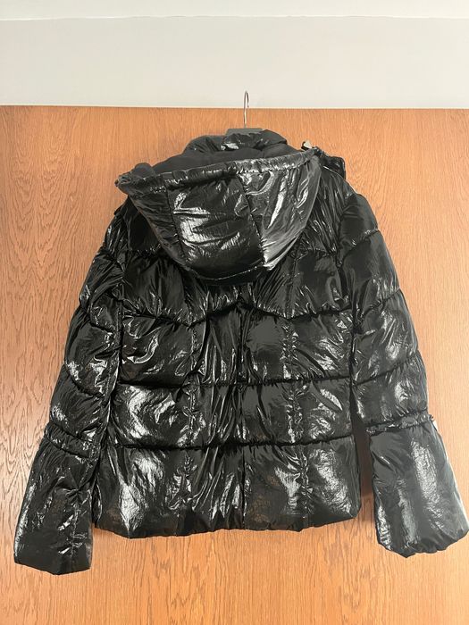 Geaca de iarna Paloma Guess!Noua fara eticheta!Pret initial 950 Ron